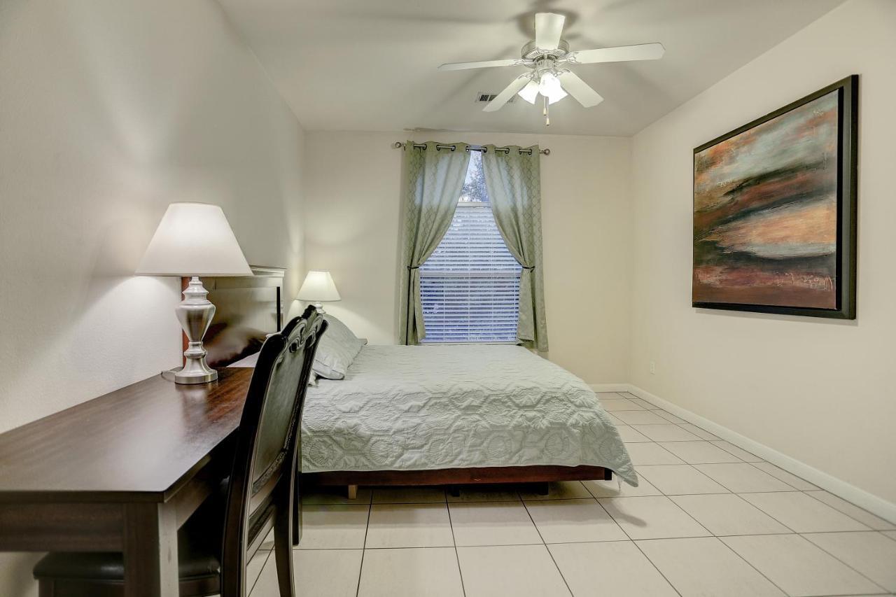 Villa Laverne 3 Bedroom Suite Furnished Condos ヒューストン エクステリア 写真