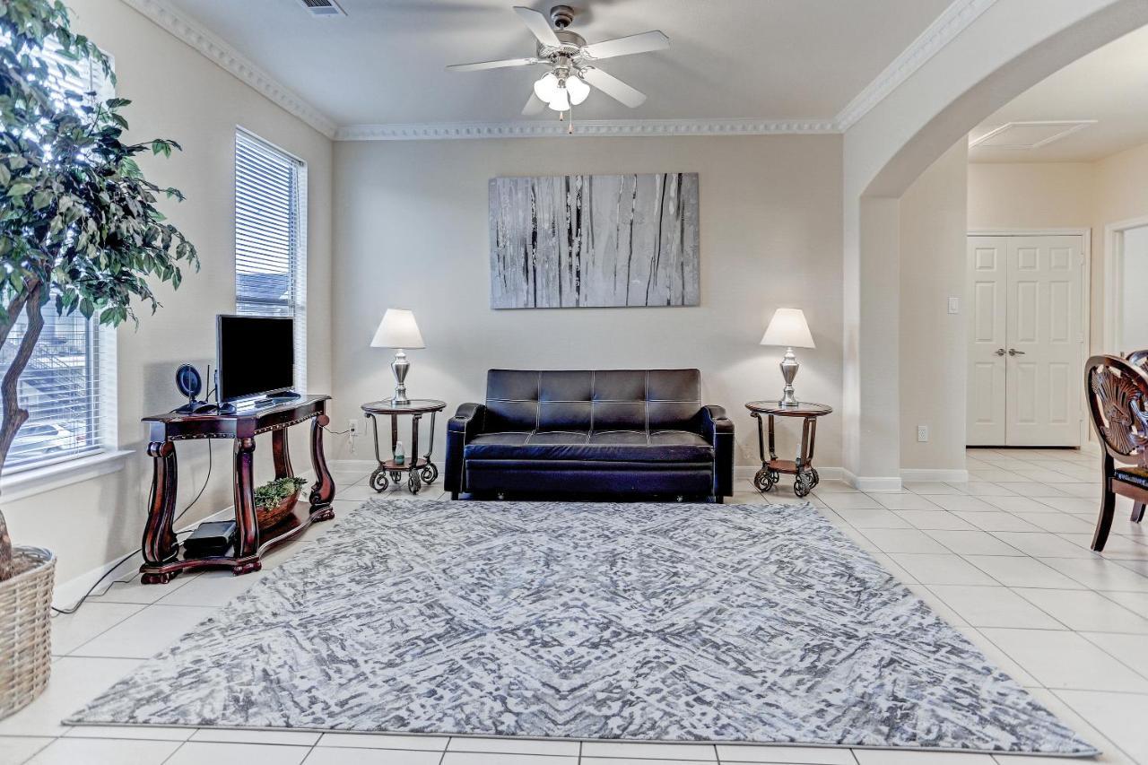 Villa Laverne 3 Bedroom Suite Furnished Condos ヒューストン エクステリア 写真